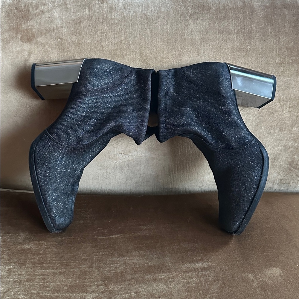 Cool chunky mirror heels fabric lurex silver metallic stretch booties rubberSole